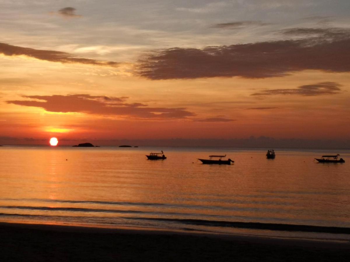 Bushman Tioman Hotel Kampong Juara Exterior photo