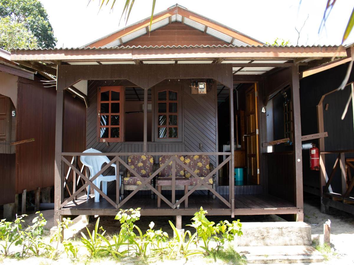 Bushman Tioman Hotel Kampong Juara Exterior photo